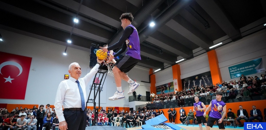 65029_22-bin-ogrencinin-katildigi-spor-oyunlarinda-_20240517-095844_800x600